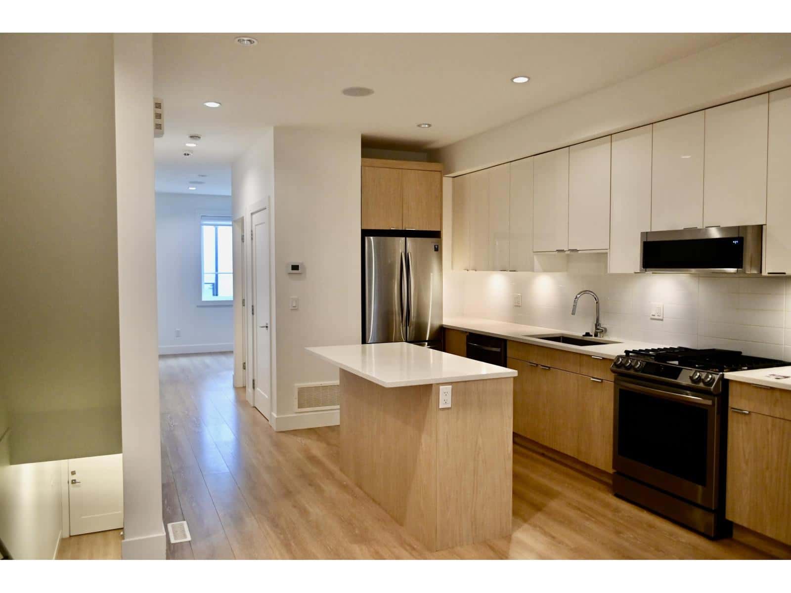 Surrey — Surrey - Photo 2 of 33