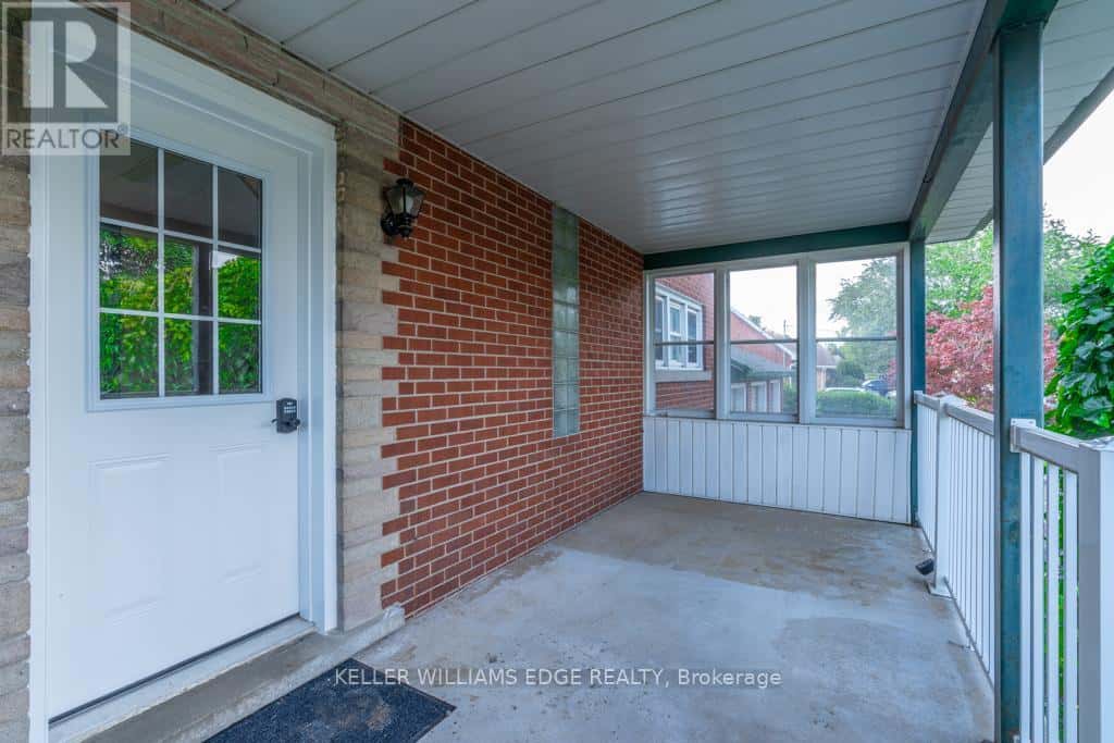 Kitchener — Kitchener - Photo 5 of 32