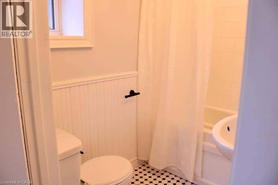 Hamilton — Hamilton - Photo 4 of 13