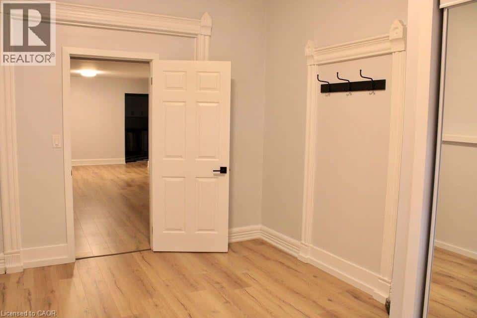 Hamilton — Hamilton - Photo 5 of 13