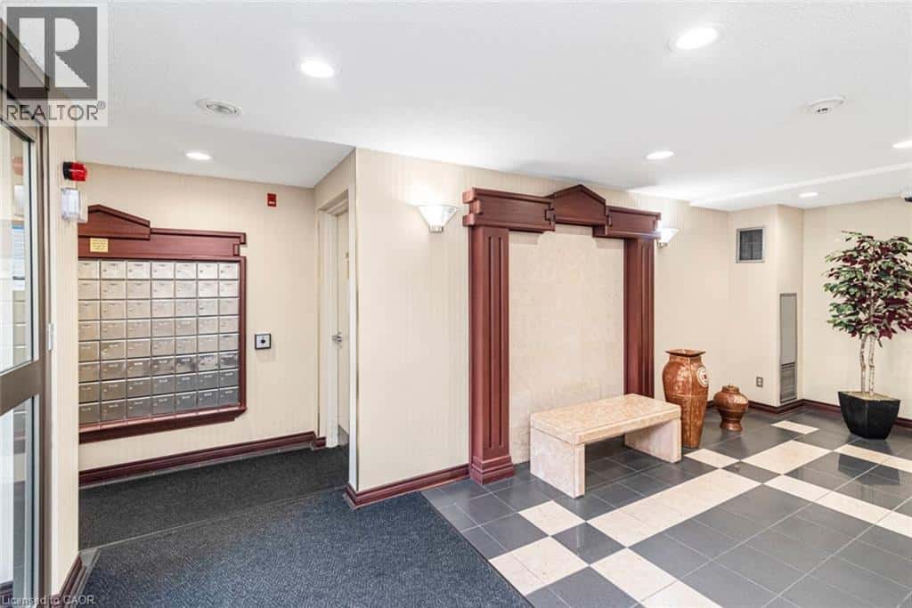 Stoney Creek — Stoney Creek - Photo 4 of 50