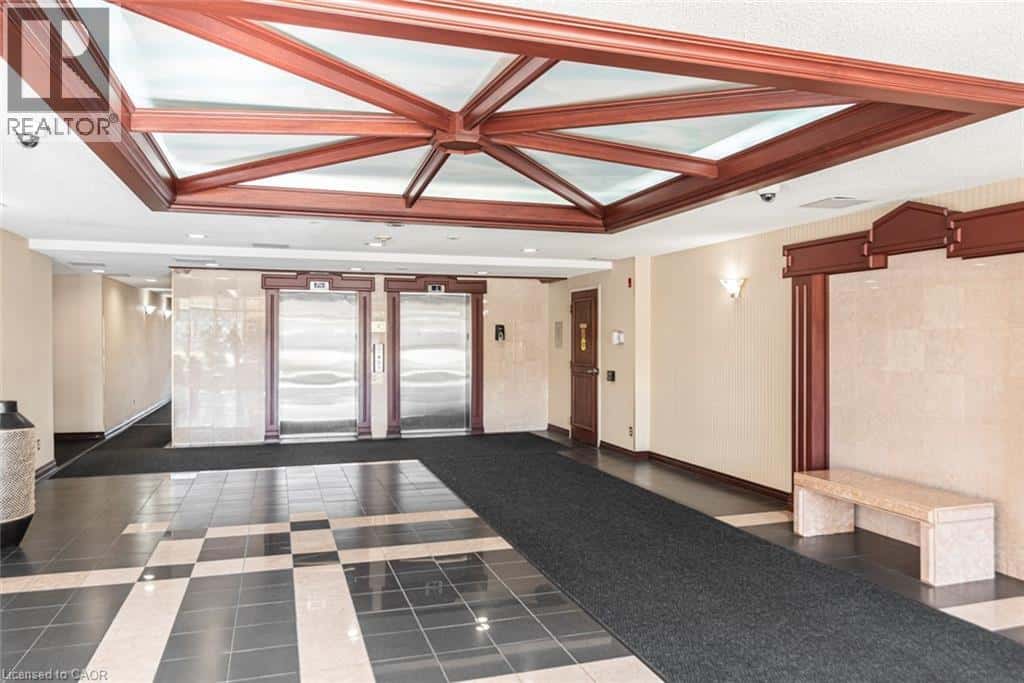 Stoney Creek — Stoney Creek - Photo 5 of 50