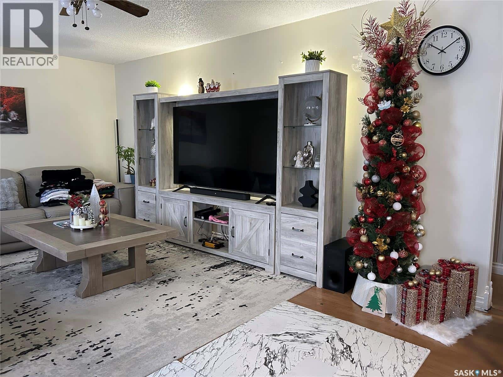 Estevan — Estevan - Photo 3 of 36