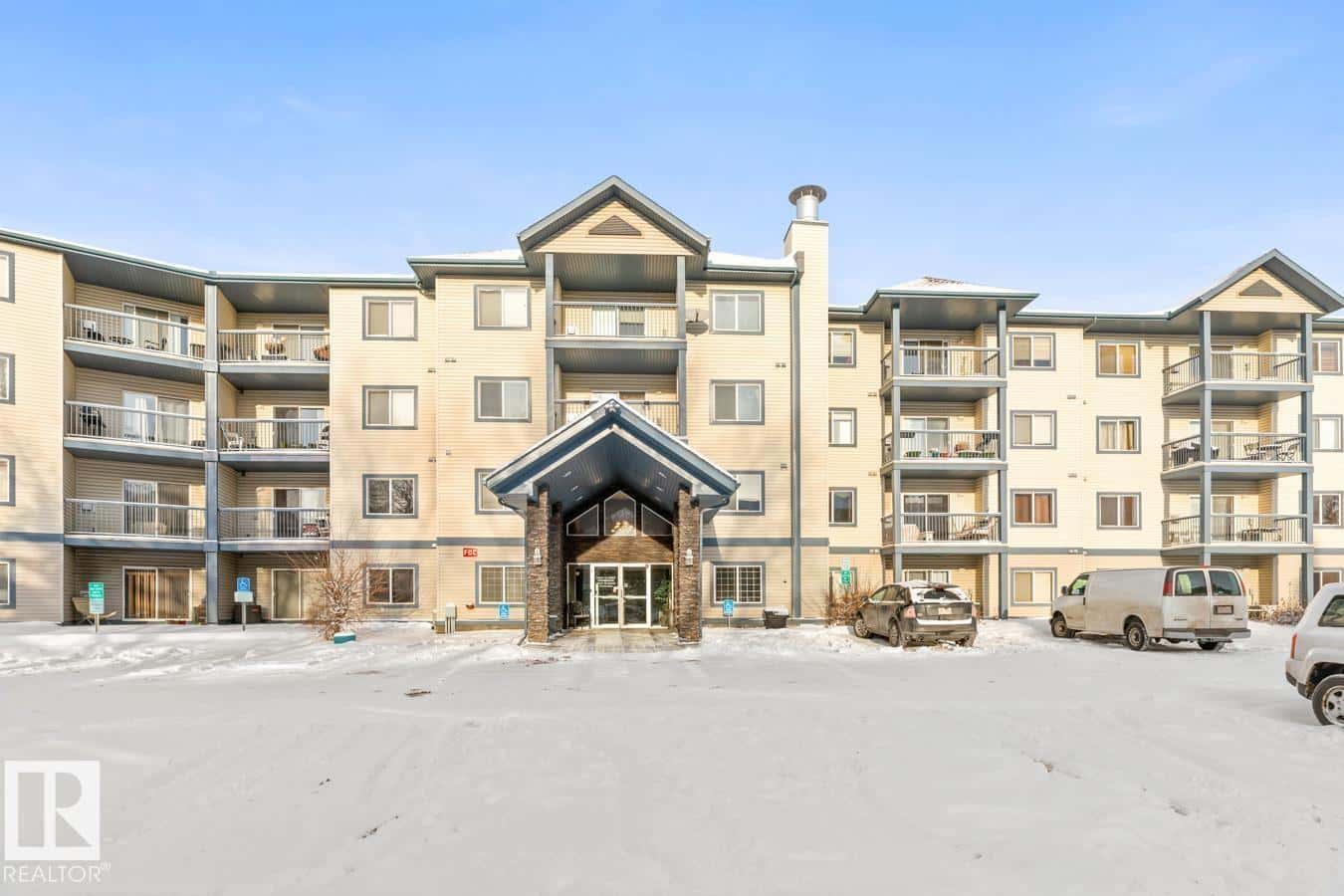 Edmonton — Edmonton - Photo 2 of 25