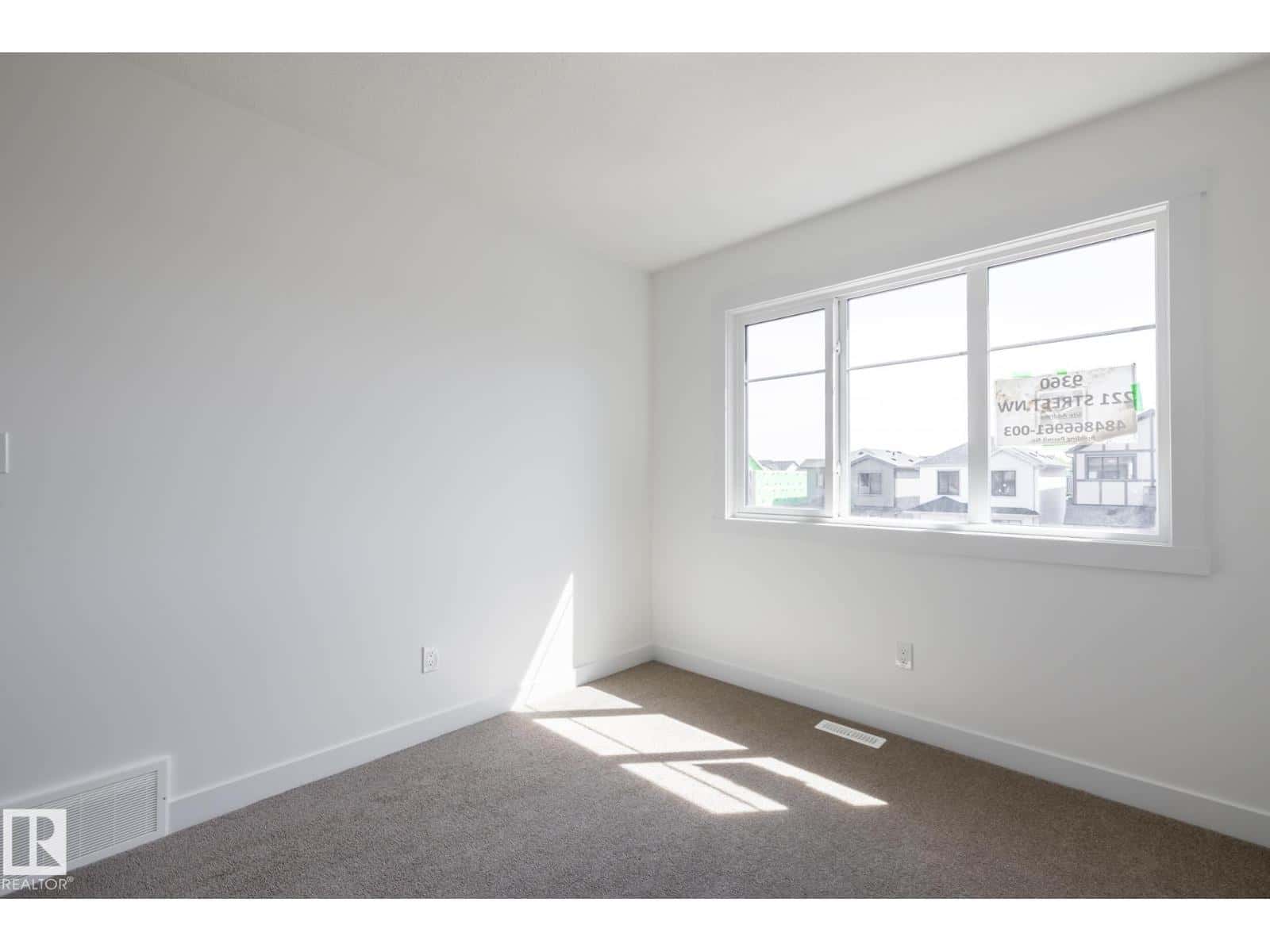 Leduc — Leduc - Photo 3 of 24