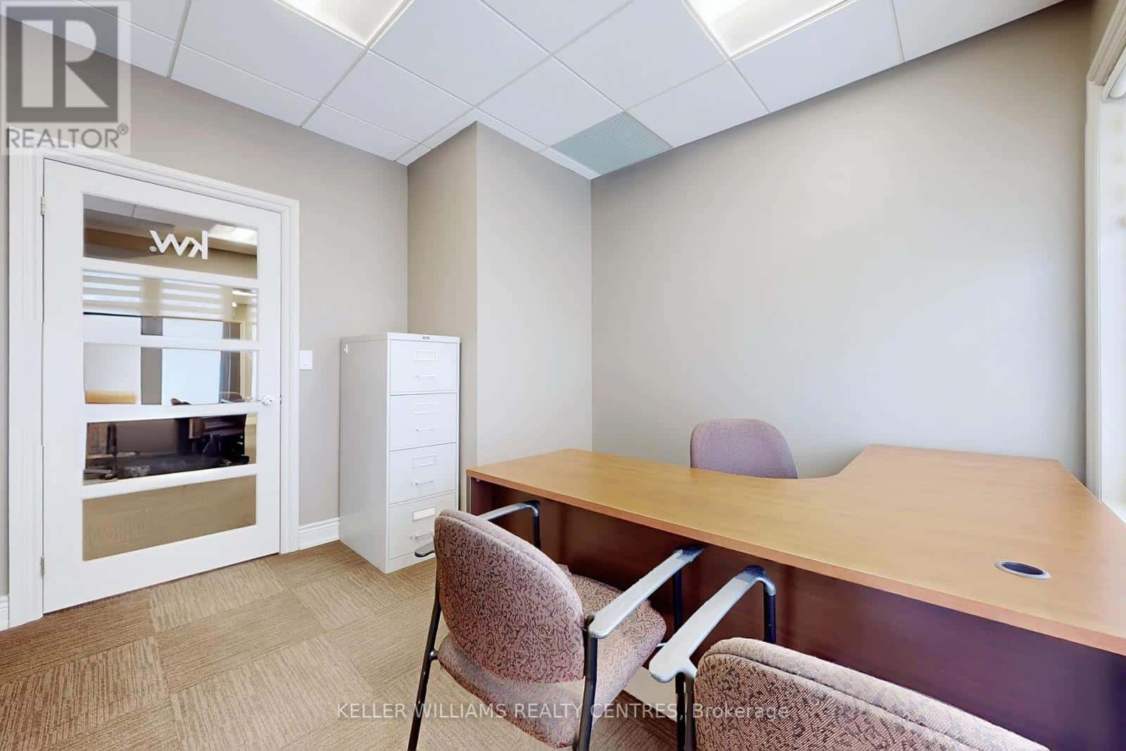 1C - 117 WELLINGTON STREET E — Aurora (Aurora Village) - Photo 4 of 17