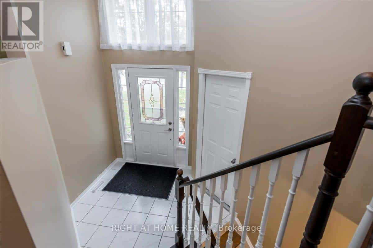 Innisfil — Innisfil - Photo 3 of 34