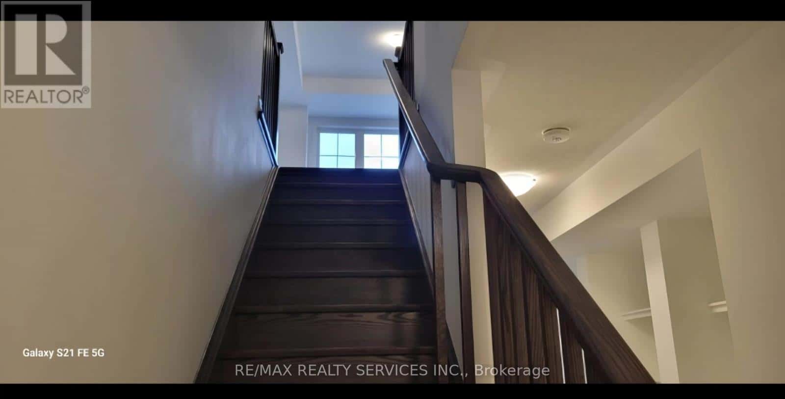 55 MELMAR STREET — Brampton (Northwest Brampton) - Photo 3 of 14