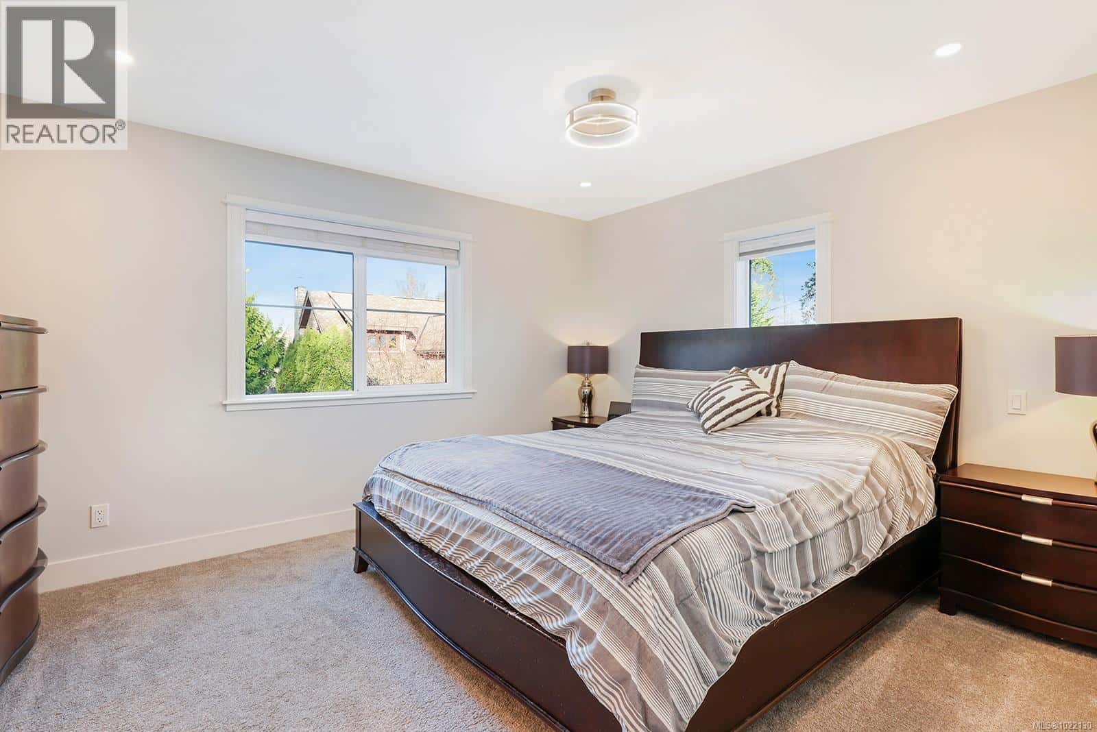 877 3rd St — Courtenay - Photo 3 of 40