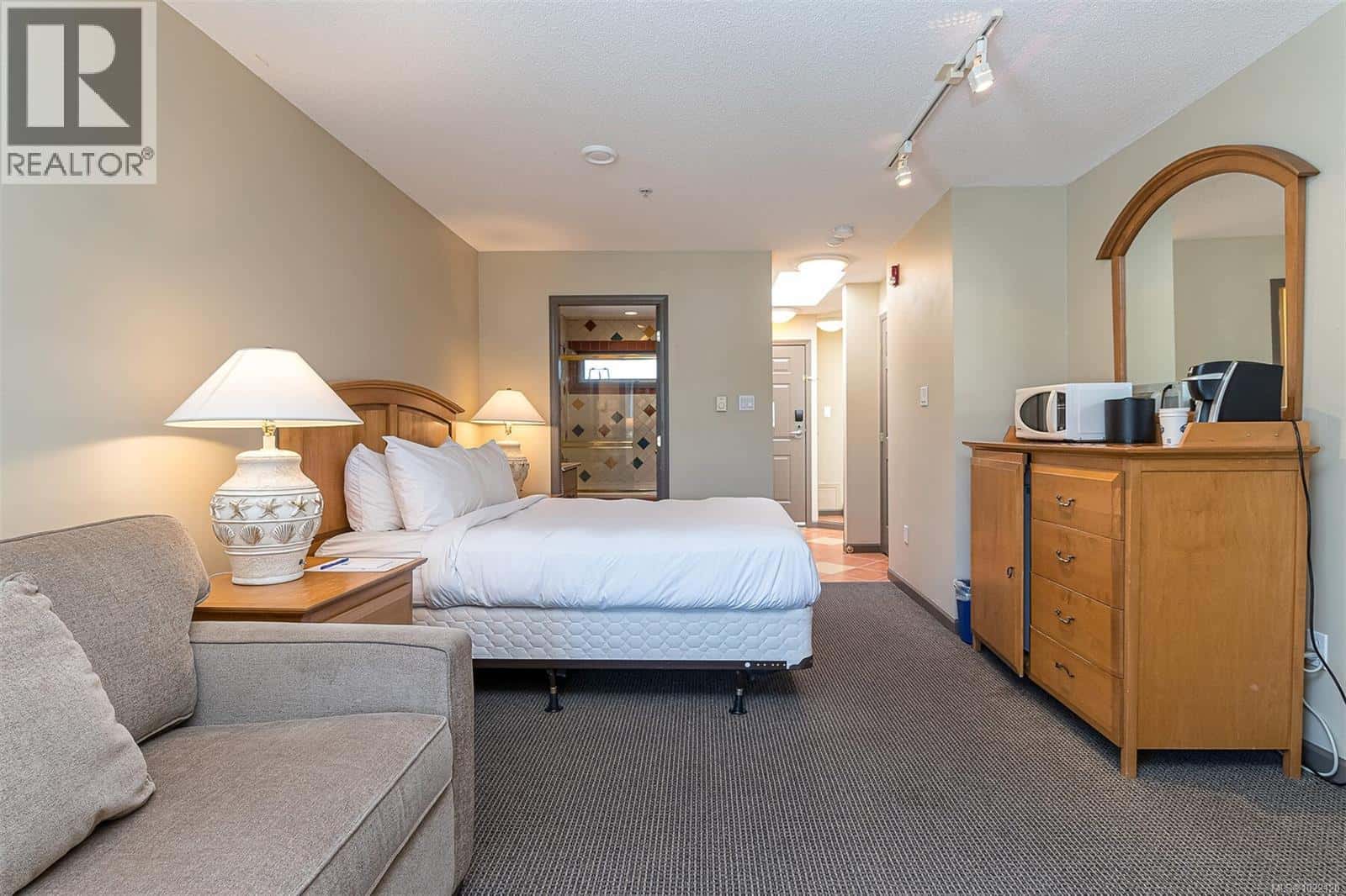 Nanoose Bay — Nanoose Bay - Photo 5 of 77