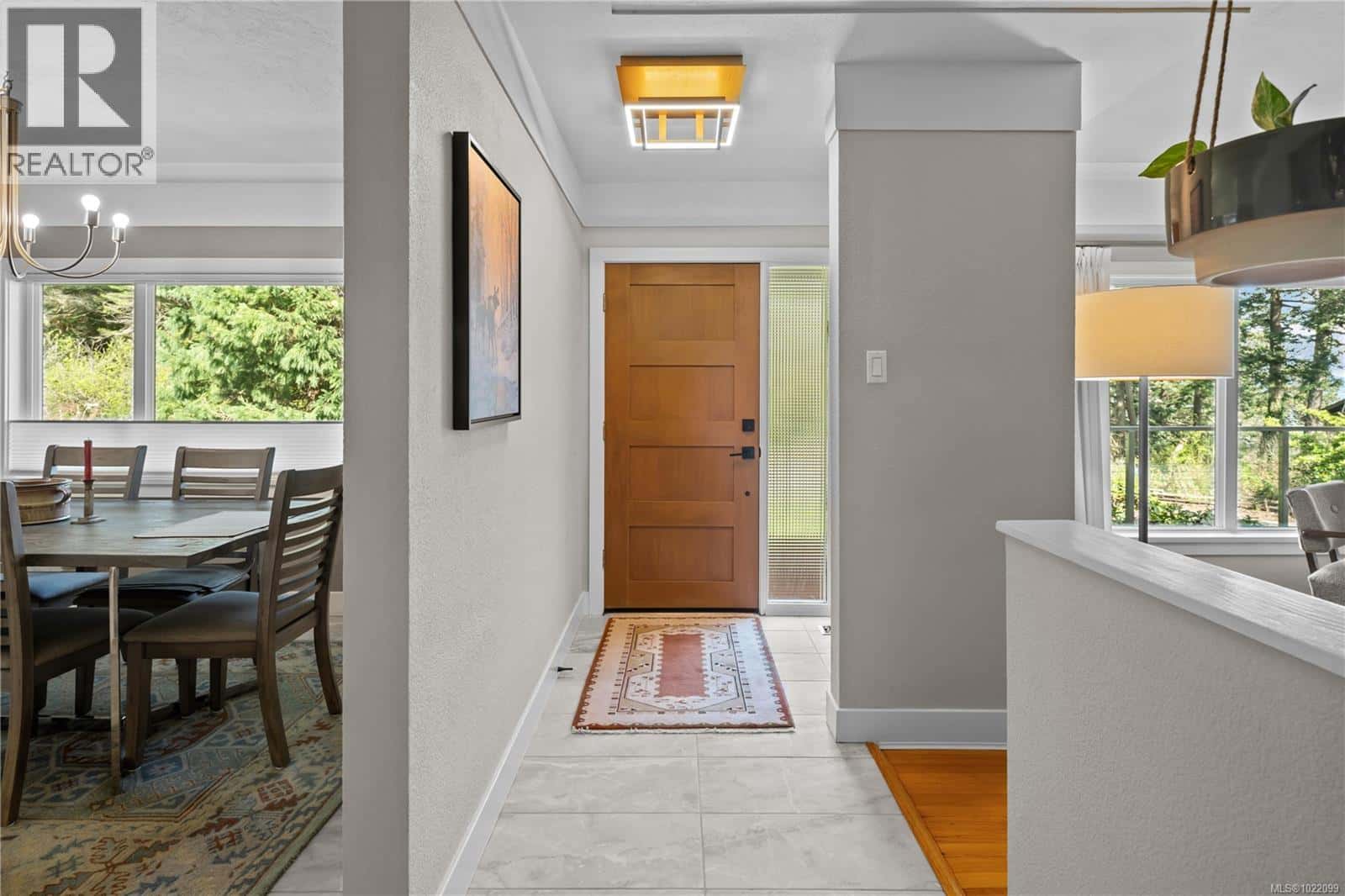 Saanich — Saanich - Photo 2 of 58