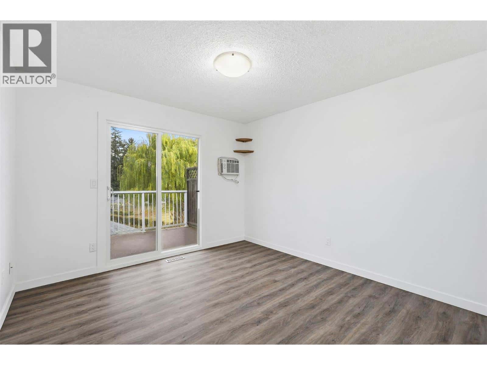 Kamloops — Kamloops - Photo 3 of 29