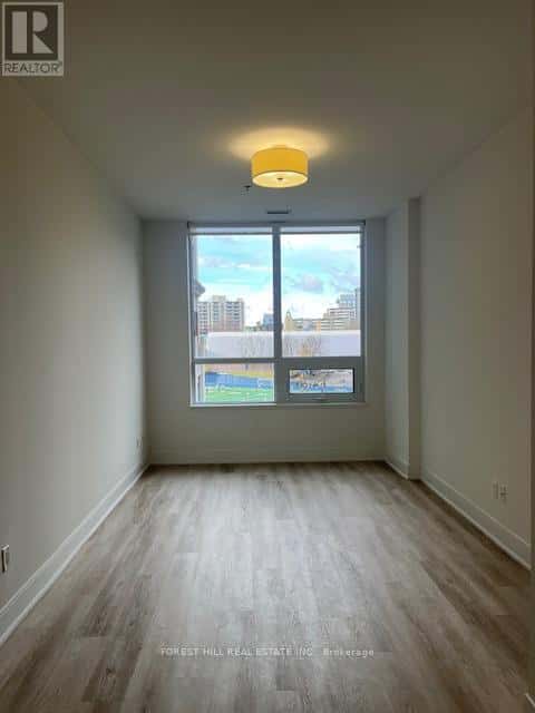 Toronto (Forest Hill South) — Toronto (Forest Hill South) - Photo 2 of 24