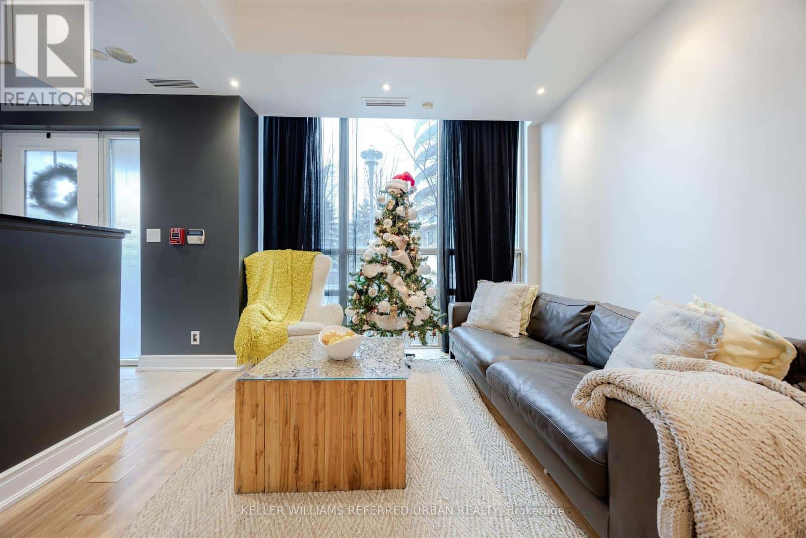 Mississauga (City Centre) — Mississauga (City Centre) - Photo 3 of 26