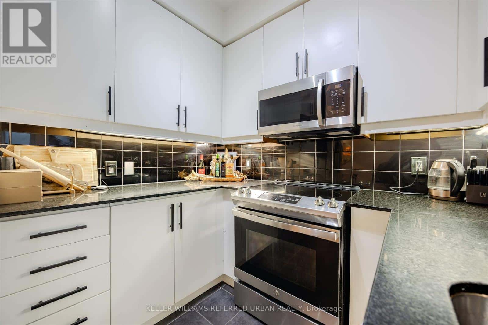 Mississauga (City Centre) — Mississauga (City Centre) - Photo 2 of 26