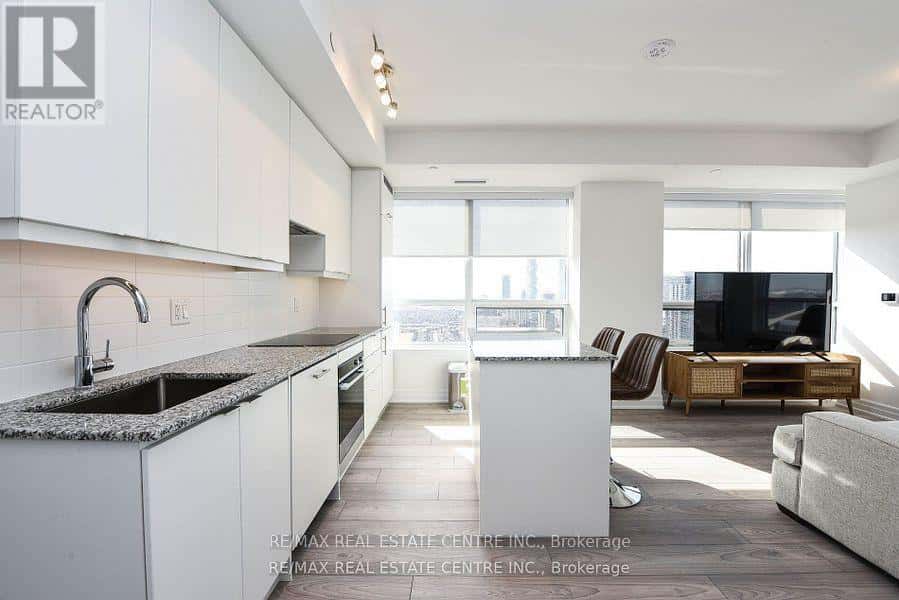 Mississauga (City Centre) — Mississauga (City Centre) - Photo 4 of 16