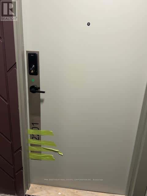 Mississauga (Hurontario) — Mississauga (Hurontario) - Photo 2 of 19