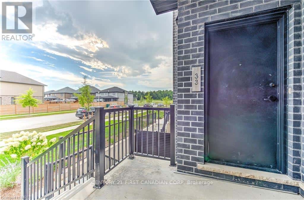 London South (South V) — London South (South V) - Photo 2 of 11