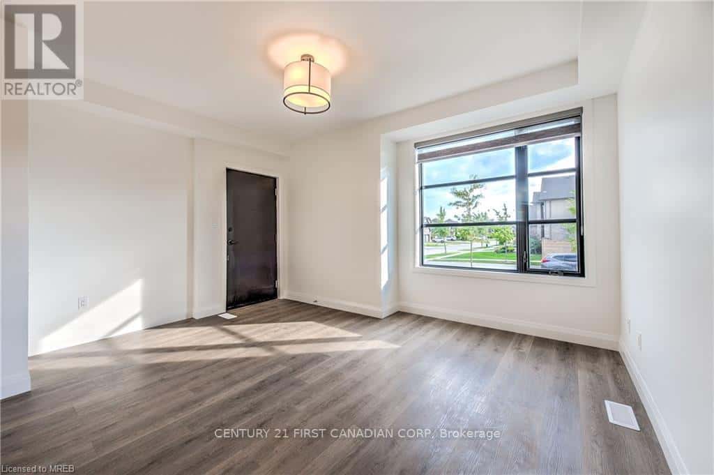 London South (South V) — London South (South V) - Photo 4 of 11