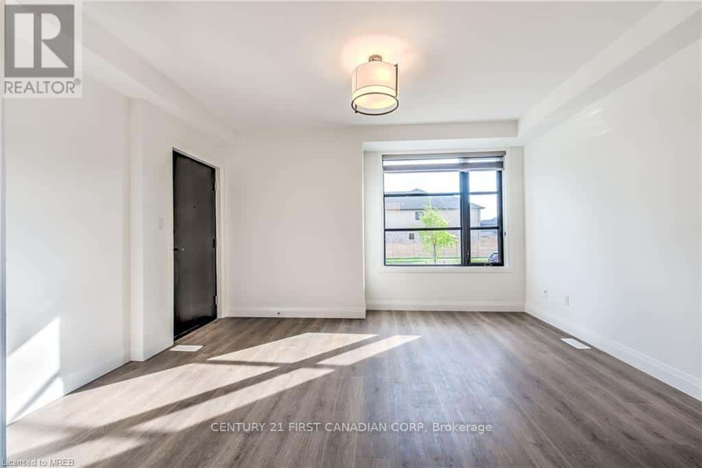 London South (South V) — London South (South V) - Photo 5 of 11