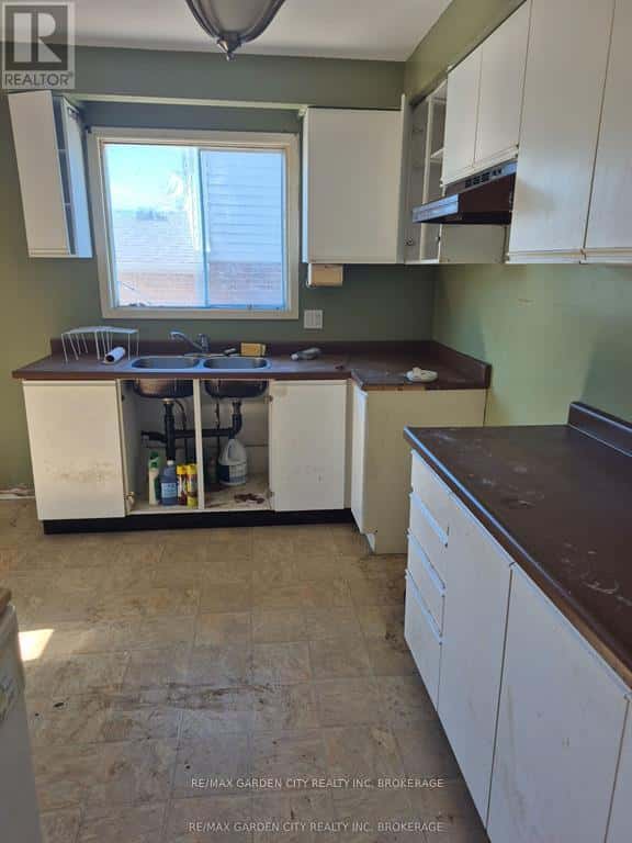 Thorold (Confederation Heights) — Thorold (Confederation Heights) - Photo 2 of 27