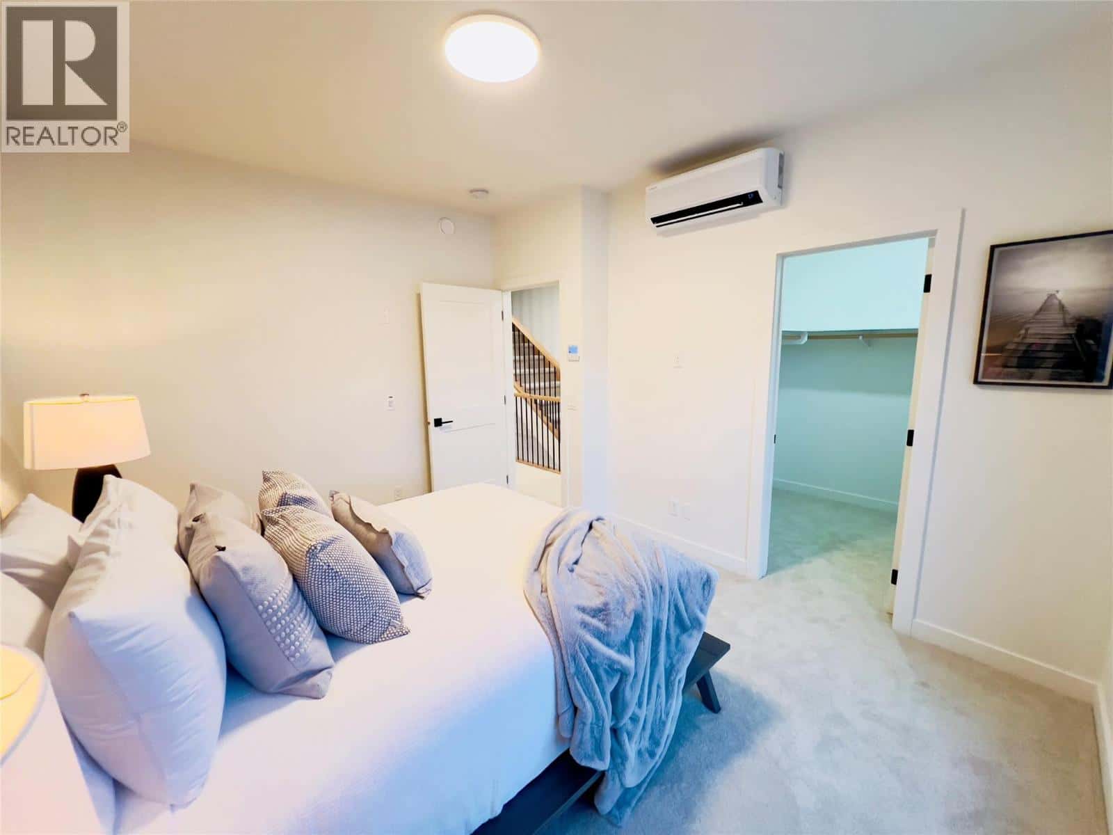 Invermere — Invermere - Photo 3 of 40