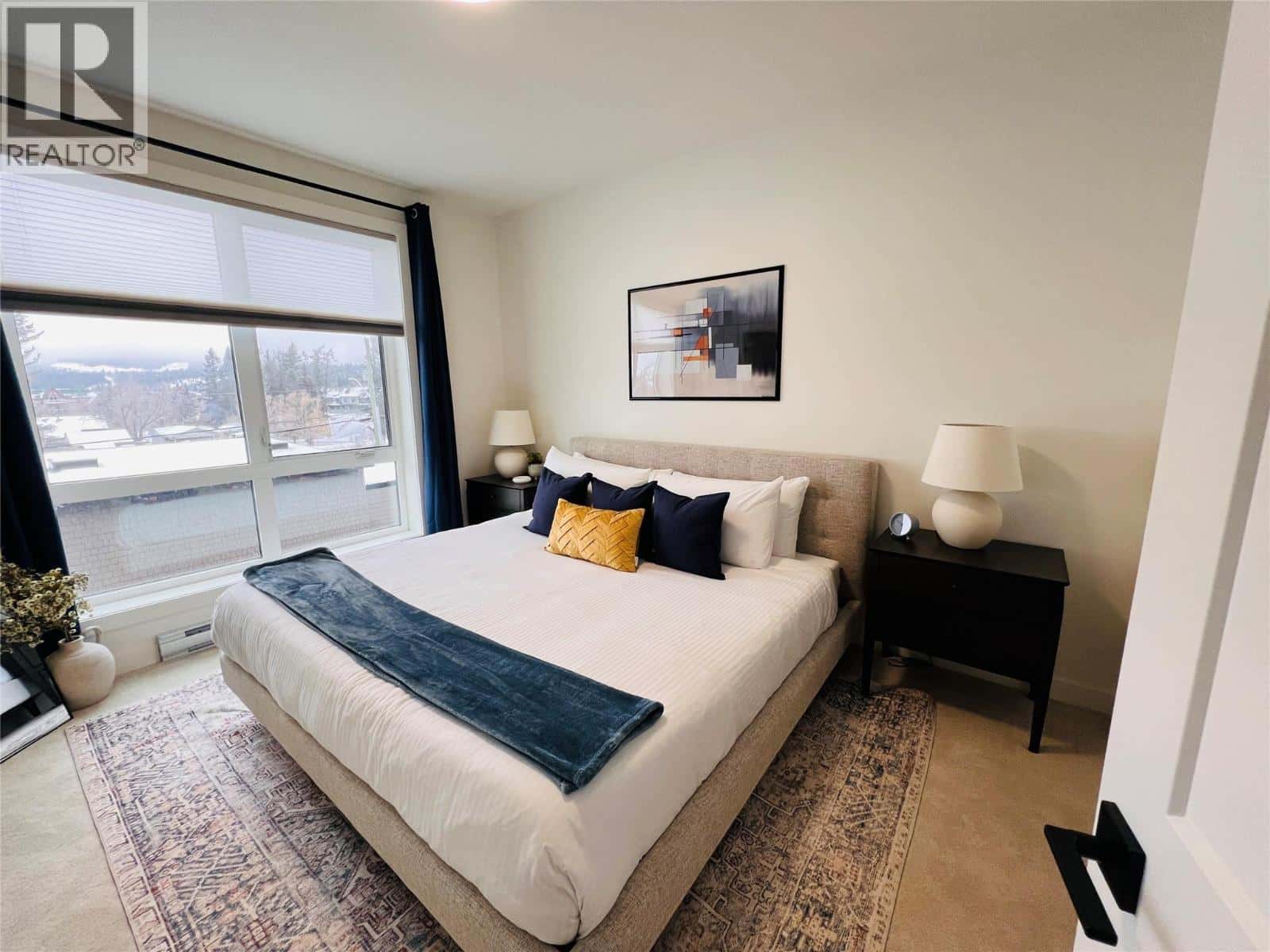 510 14TH Street Unit# 403 — Invermere - Photo 4 of 40