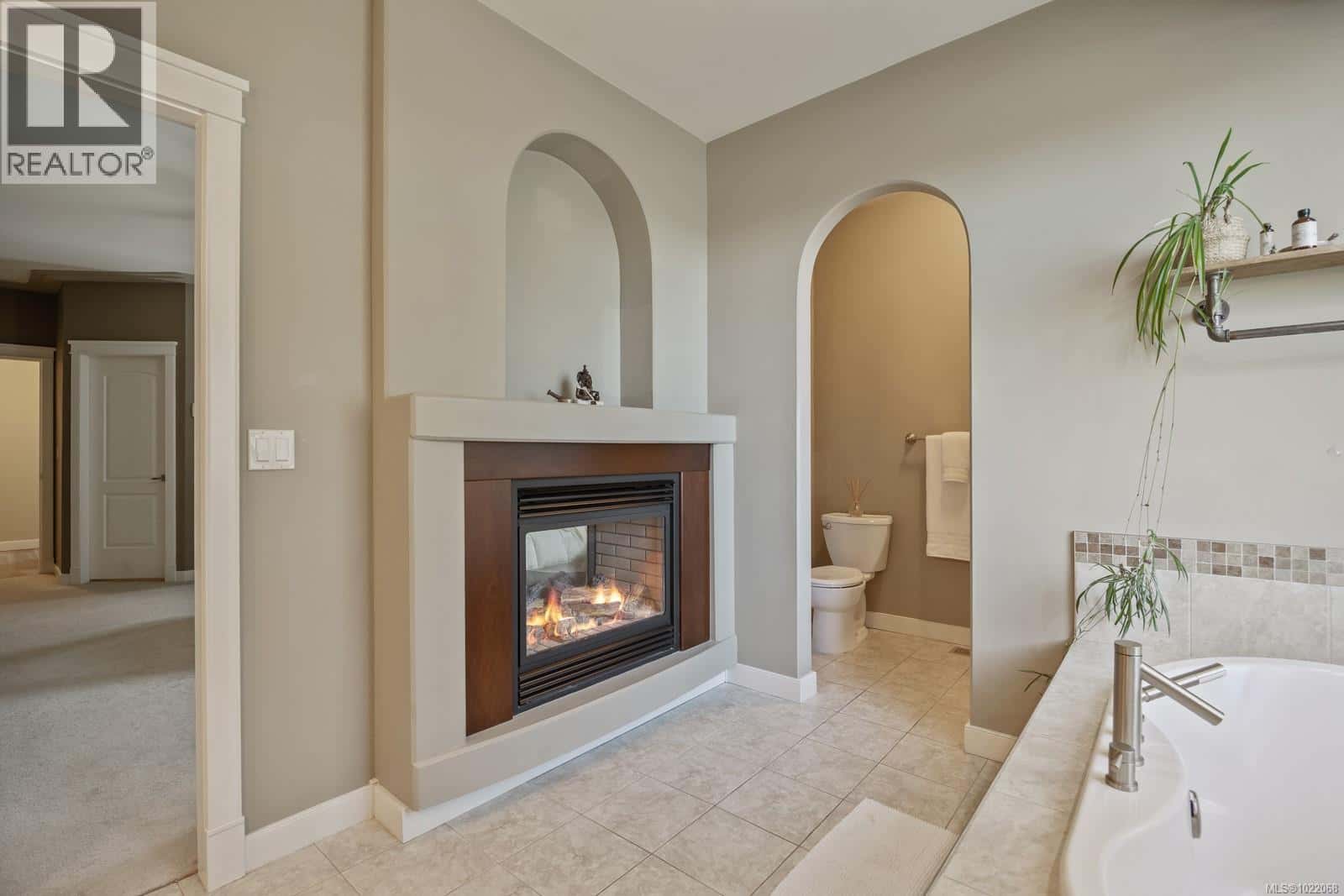 Courtenay — Courtenay - Photo 4 of 57