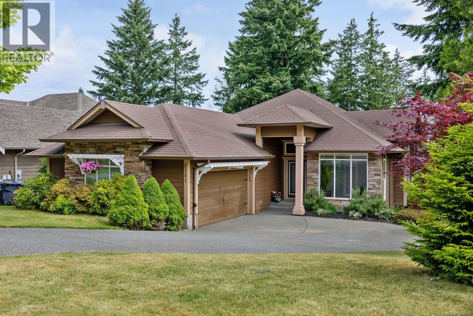 Courtenay — Courtenay - Photo 5 of 57