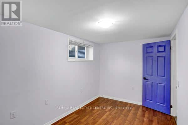 Oshawa (Central) — Oshawa (Central) - Photo 3 of 39