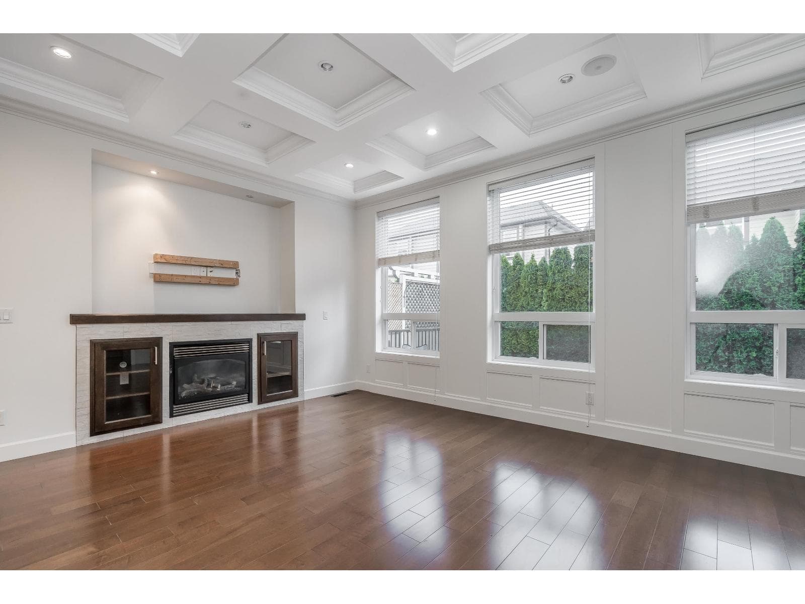 Surrey — Surrey - Main photo