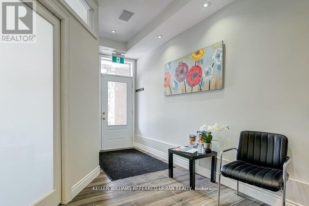 Brampton (Northwest Brampton) — Brampton (Northwest Brampton) - Main photo