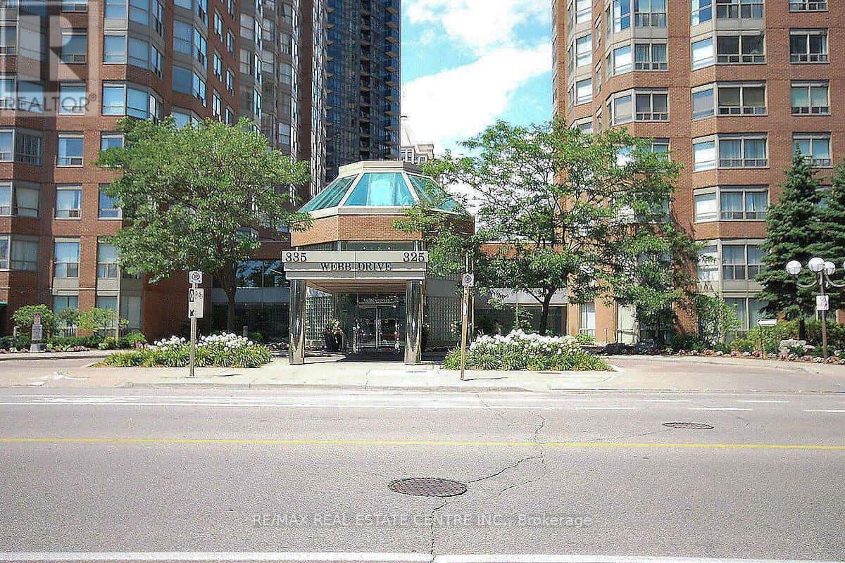 Mississauga (City Centre) — Mississauga (City Centre) - Photo 2 of 40