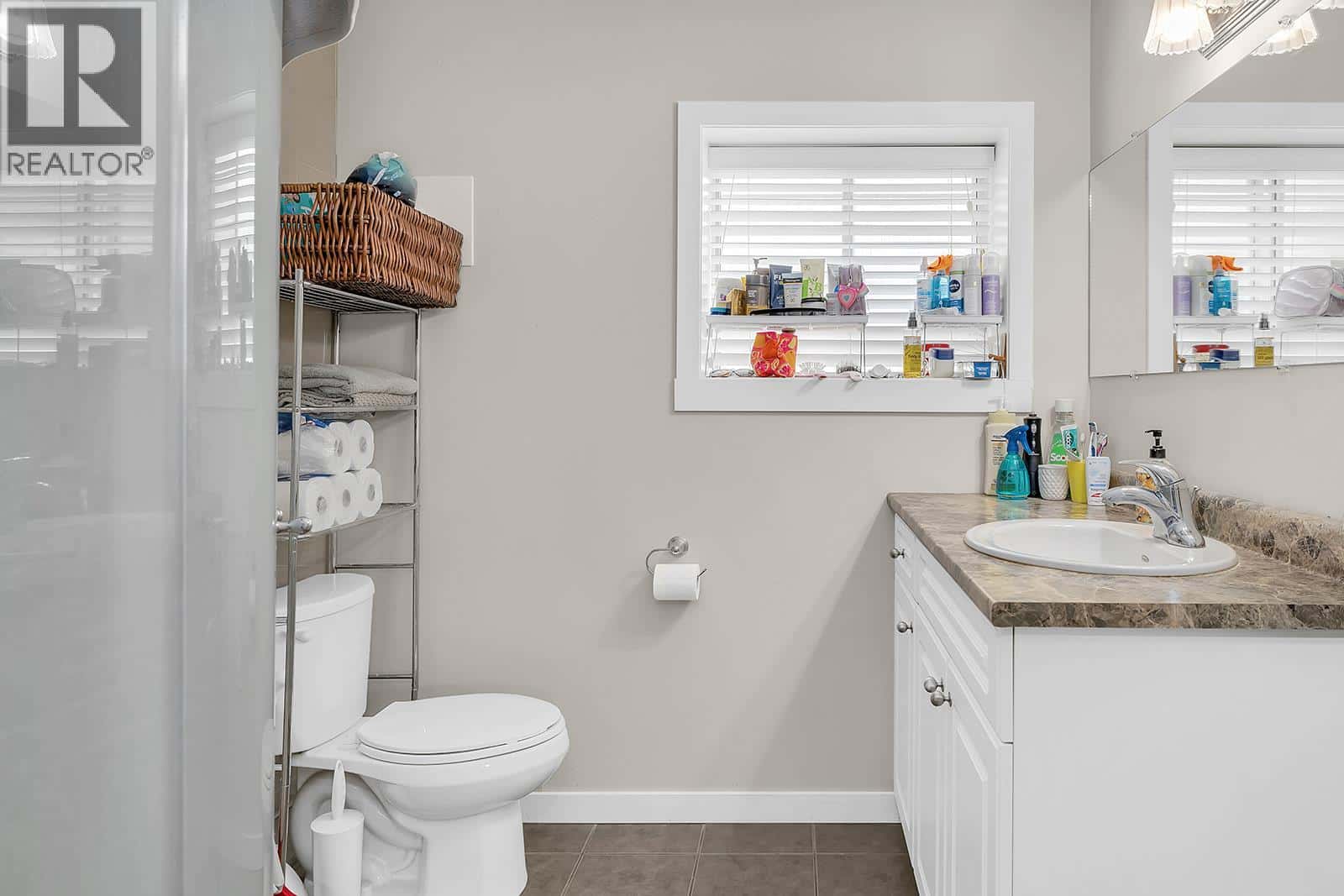 Kelowna — Kelowna - Photo 3 of 44