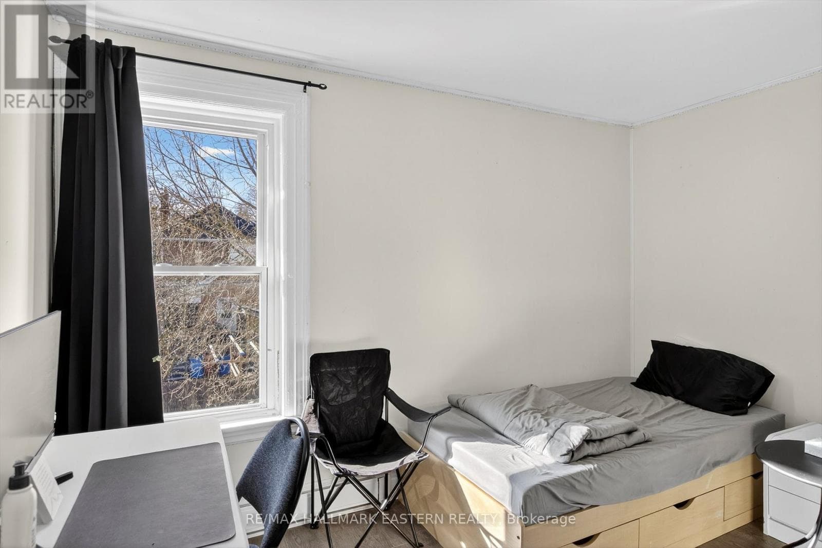 271 THOMAS STREET — Peterborough (Town Ward 3) - Main photo