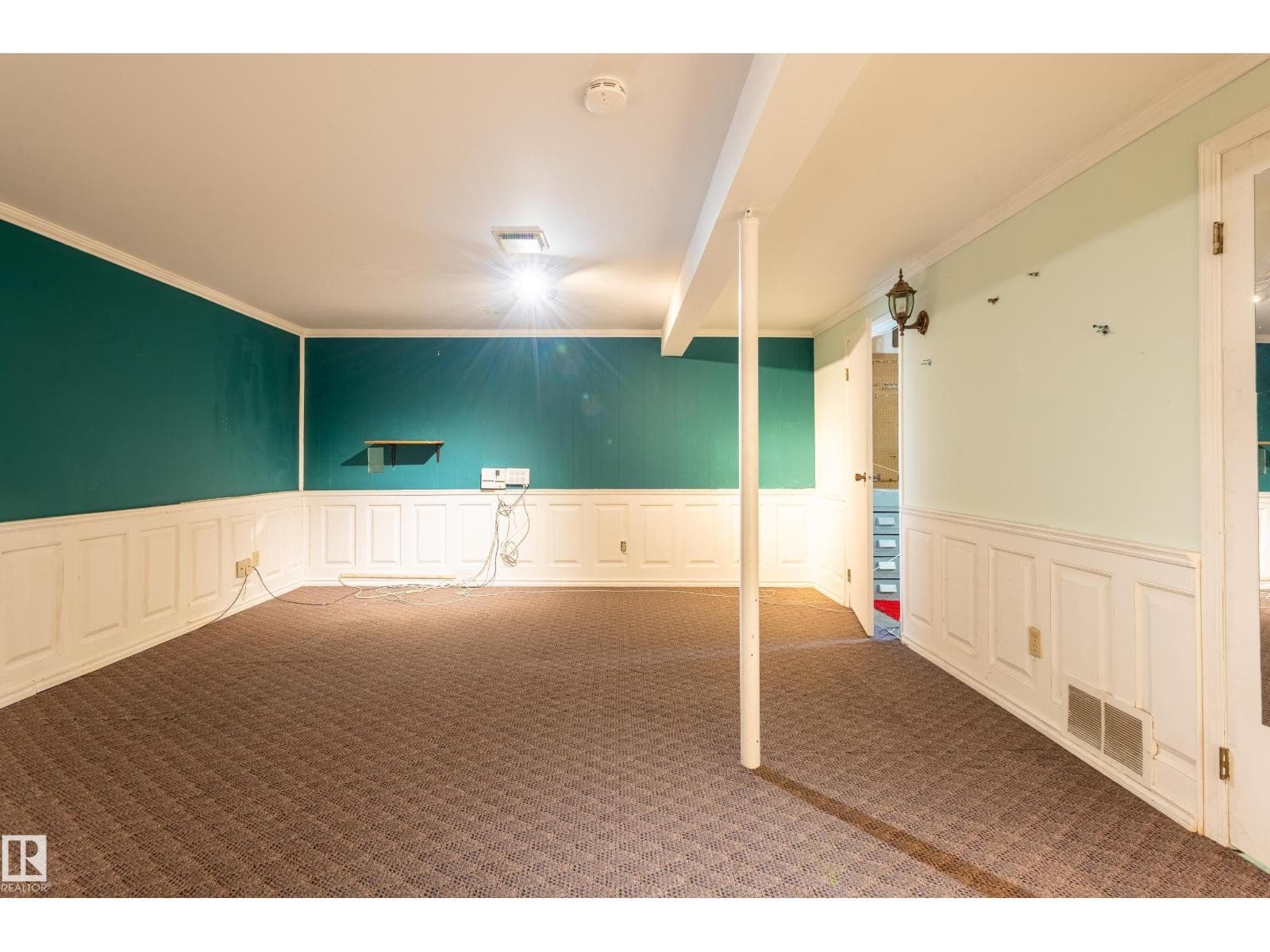 Edmonton — Edmonton - Main photo