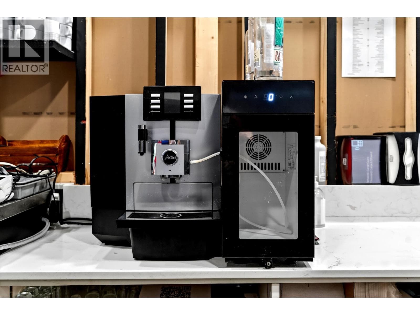 12096 CONFIDENTIAL — North Vancouver - Main photo