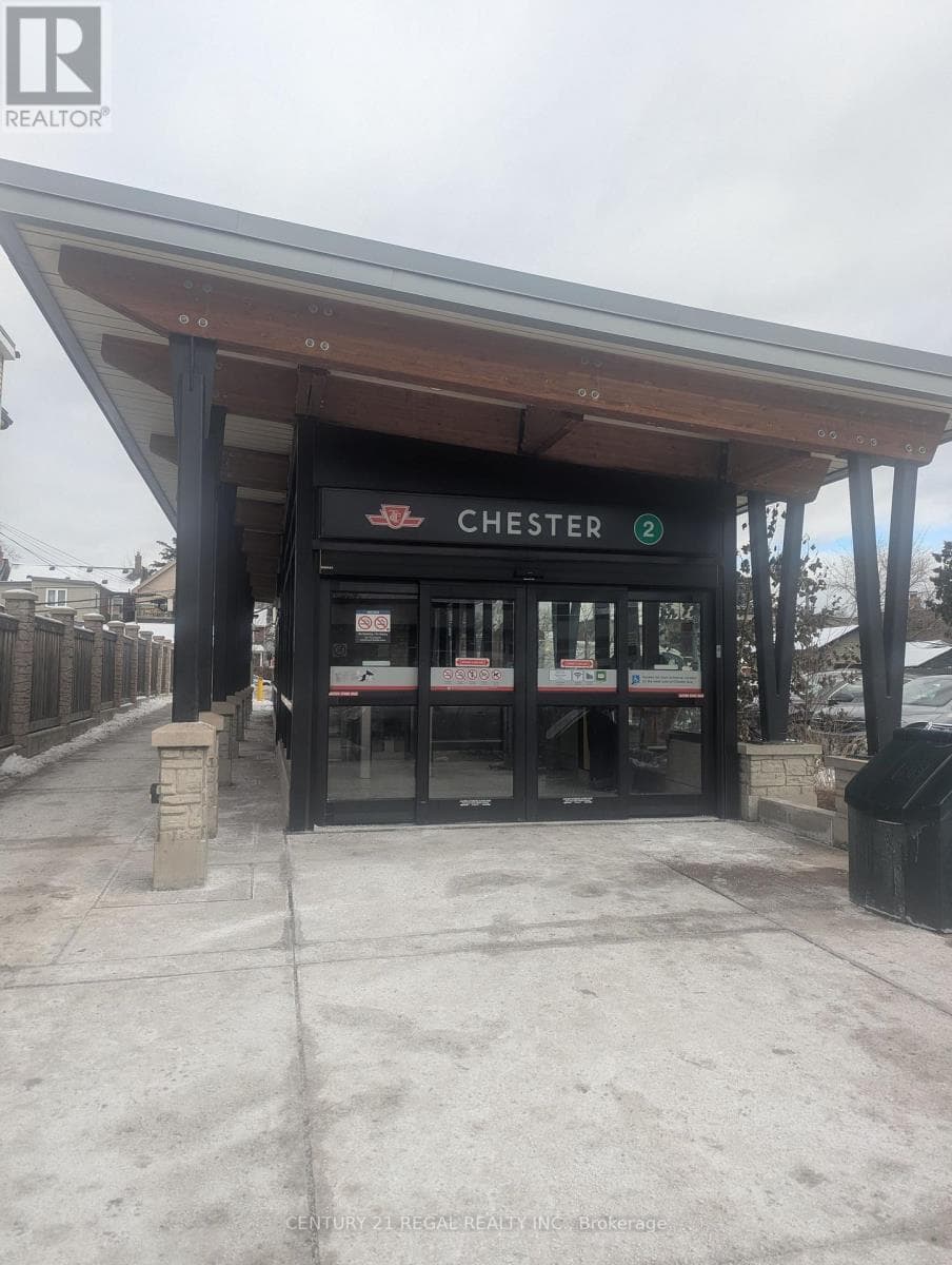 Toronto (Playter Estates-Danforth) — Toronto (Playter Estates-Danforth) - Main photo