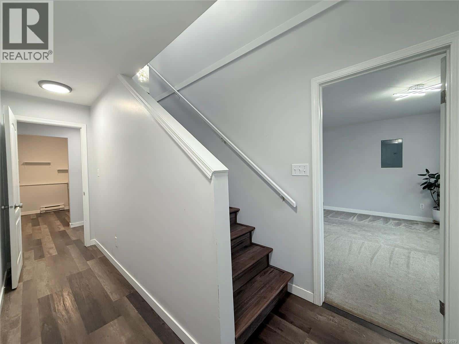 462 Candy Lane — Campbell River, British Columbia - Photo 5 of 27