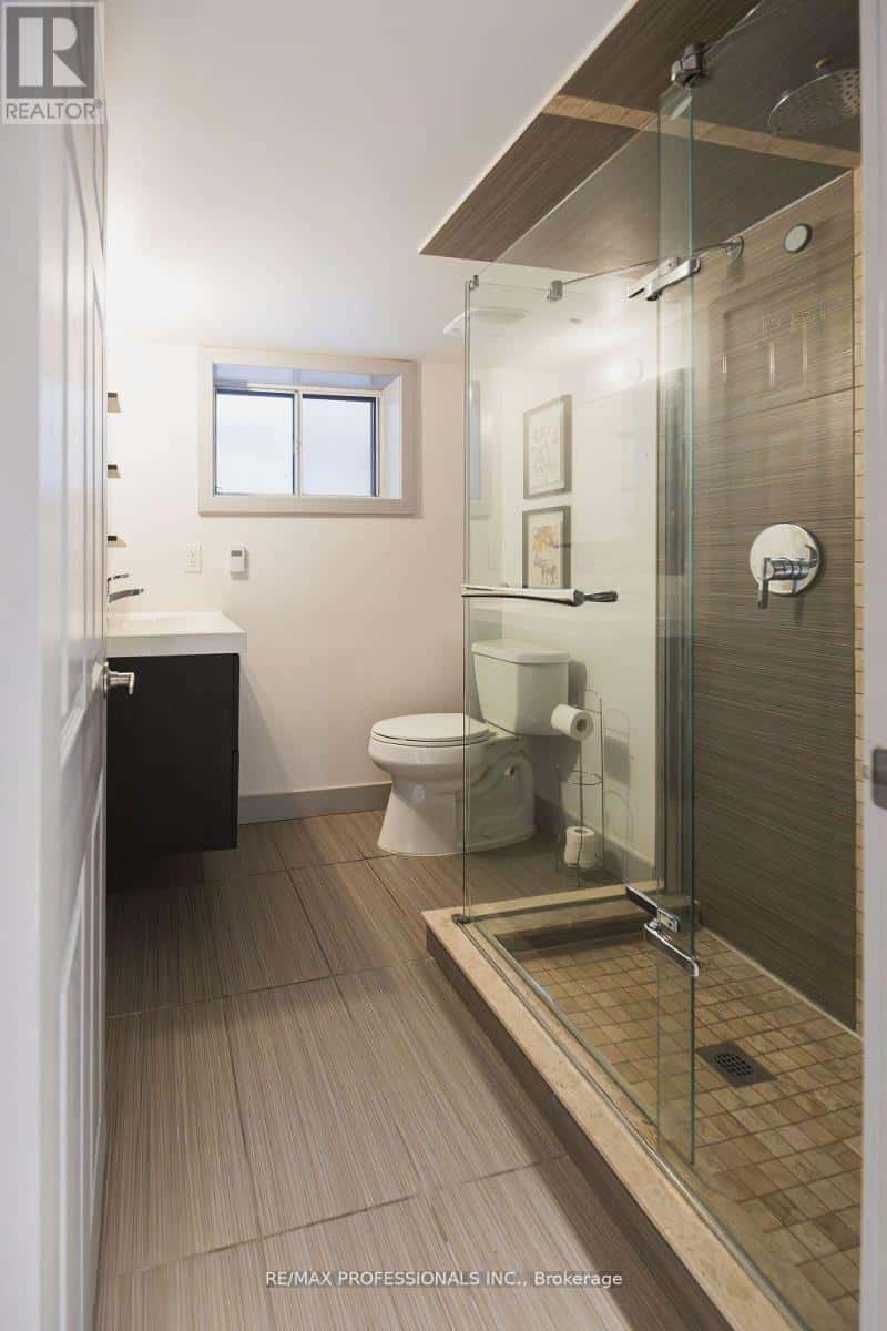 LOWER - 627 CHRISTIE STREET — Toronto (Wychwood) - Photo 5 of 12