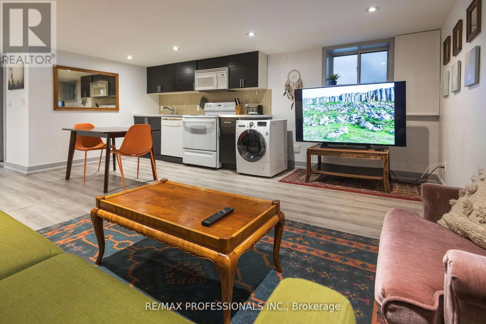 LOWER - 627 CHRISTIE STREET — Toronto (Wychwood) - Main photo