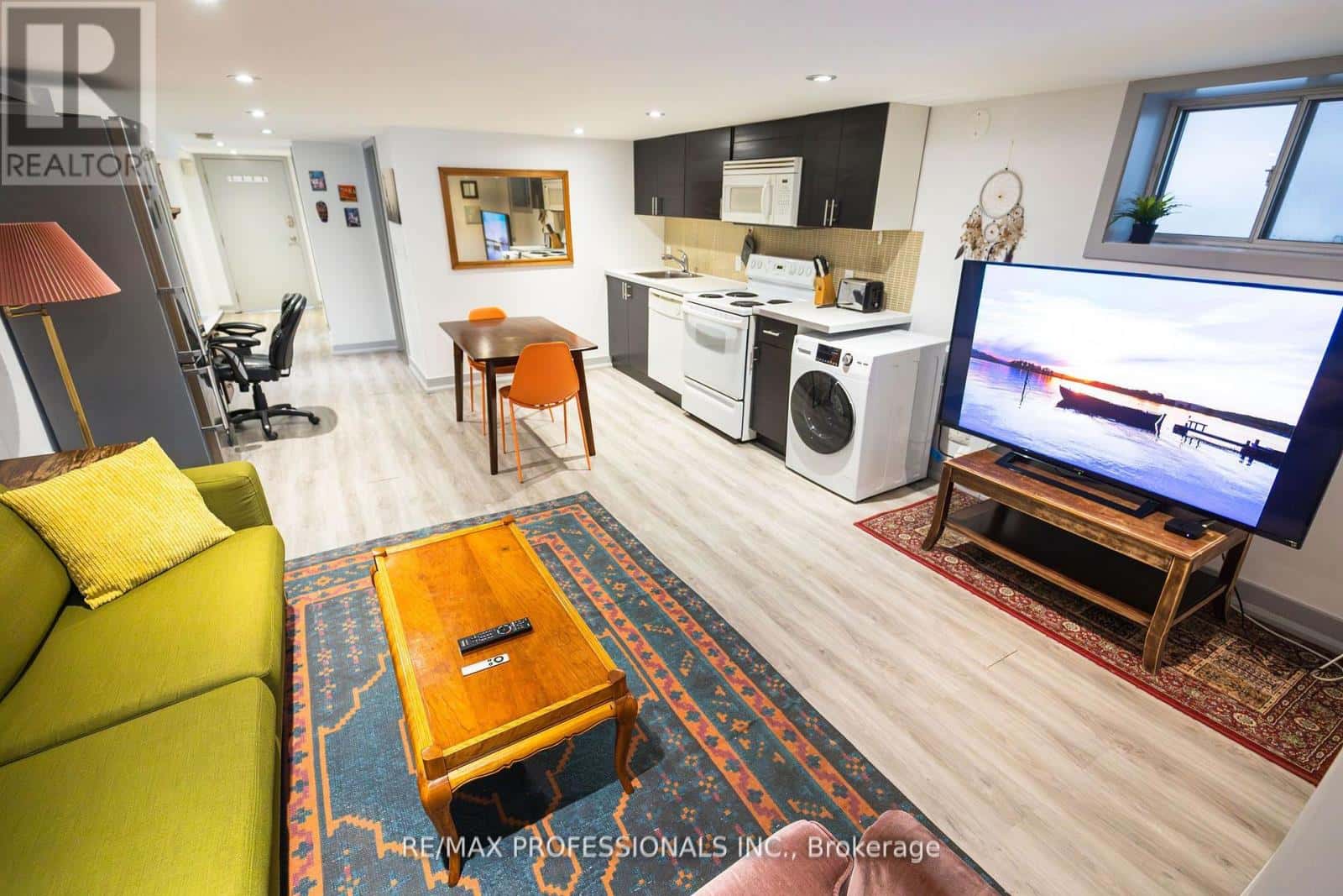 LOWER - 627 CHRISTIE STREET — Toronto (Wychwood) - Photo 4 of 12