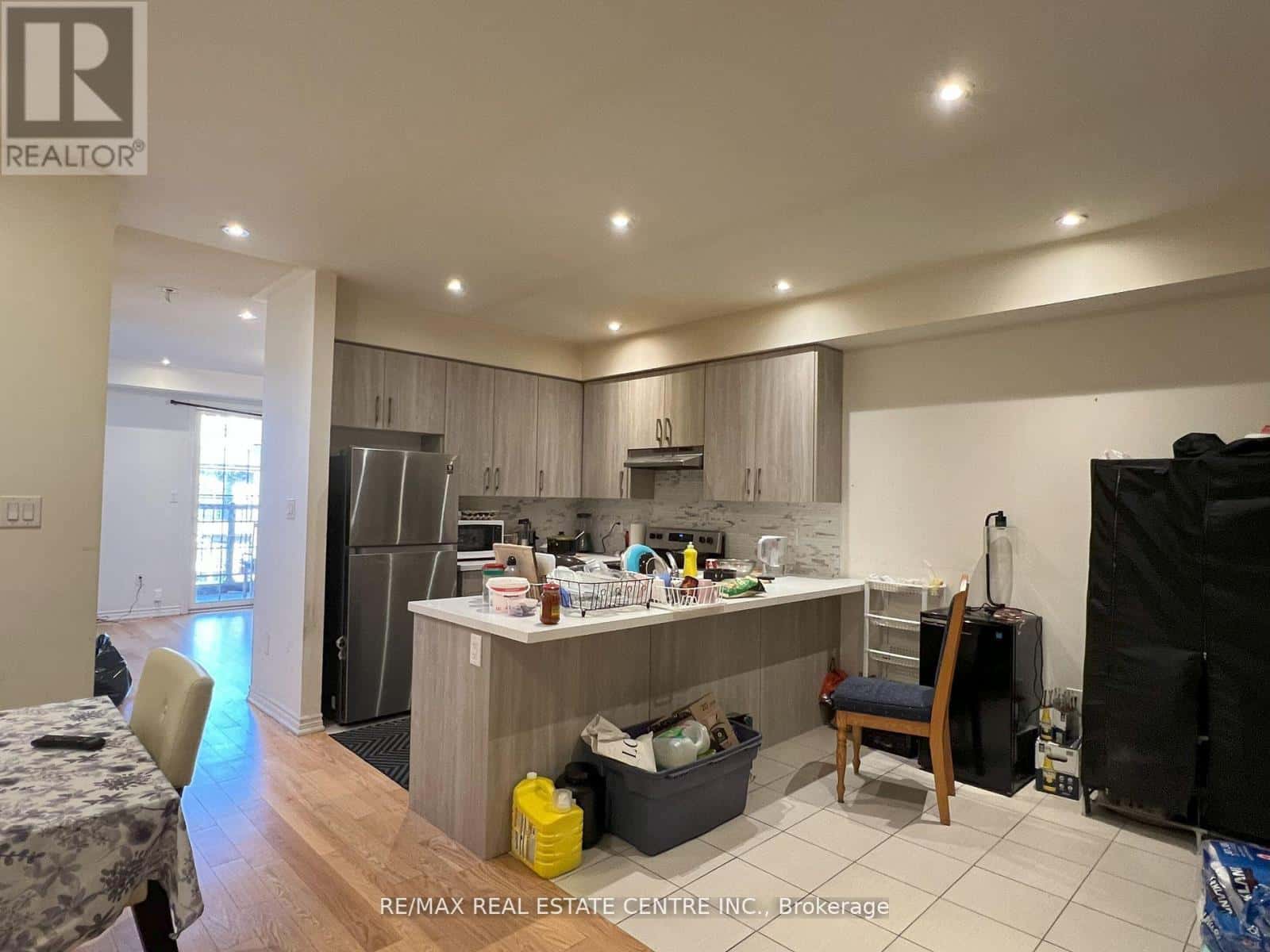 Brampton (Credit Valley) — Brampton (Credit Valley) - Photo 2 of 9