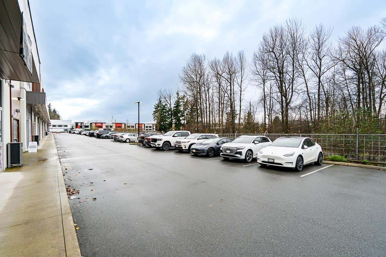 Abbotsford — Abbotsford - Photo 3 of 23