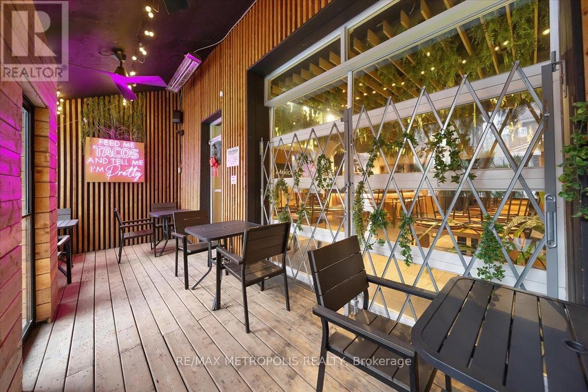 1226 KING STREET W — Toronto (South Parkdale) - Main photo