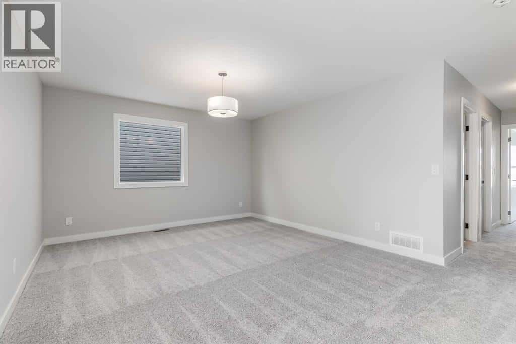 Airdrie — Airdrie - Photo 4 of 37