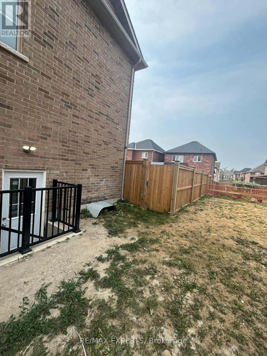 Innisfil — Innisfil - Photo 3 of 28