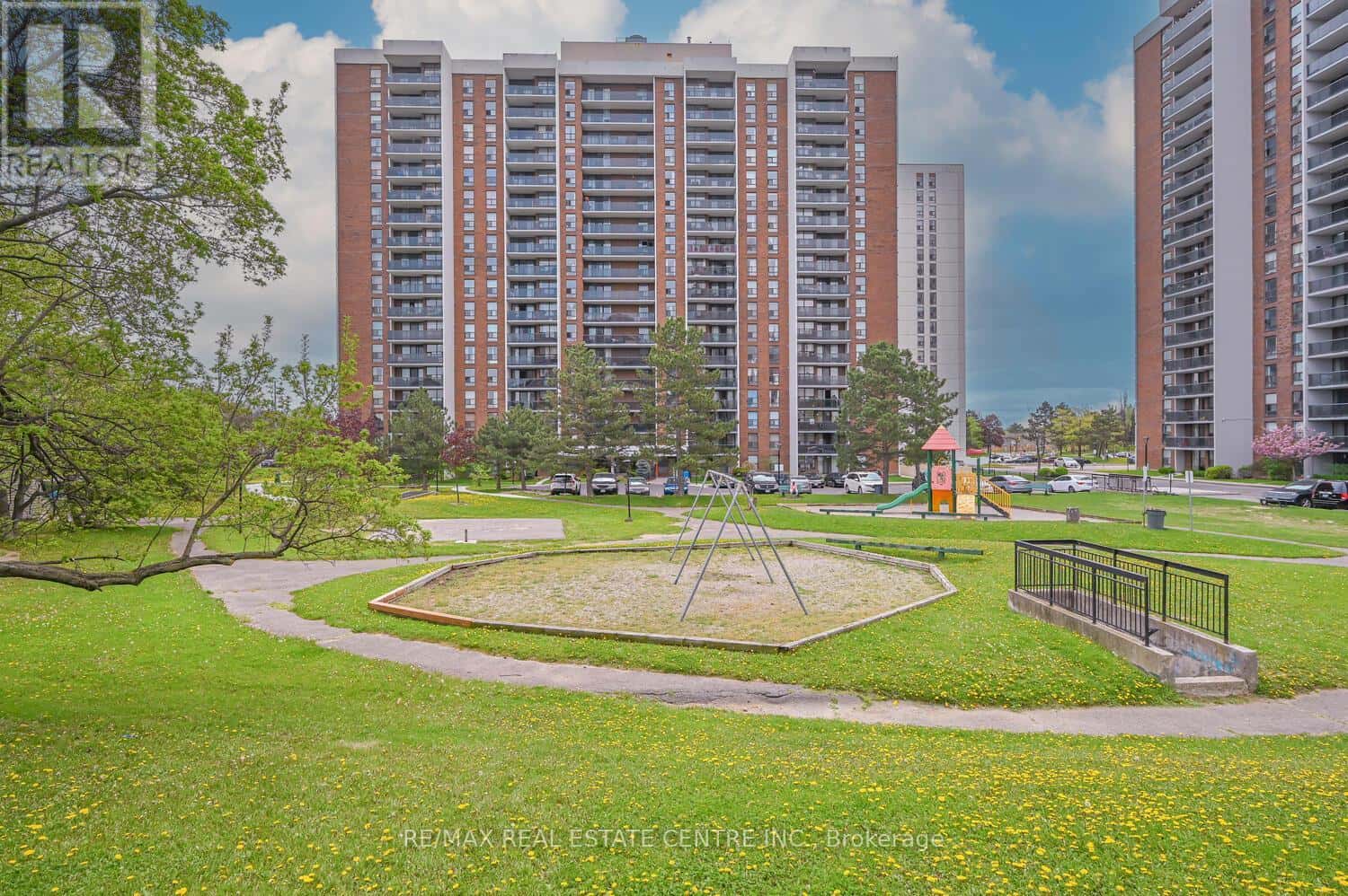 Brampton (Queen Street Corridor) — Brampton (Queen Street Corridor) - Photo 2 of 26