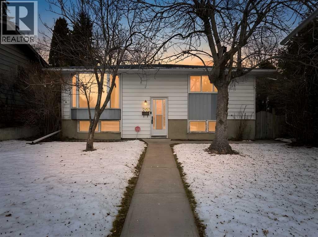 200 Van Horne Crescent NE — Calgary, Alberta - Main photo