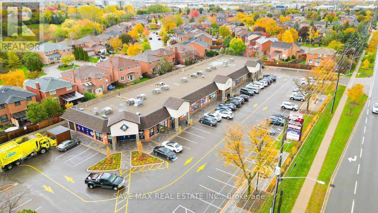 Vaughan (Maple) — Vaughan (Maple) - Photo 2 of 36